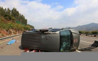 梦见车祸(梦见车祸现场死人见血)