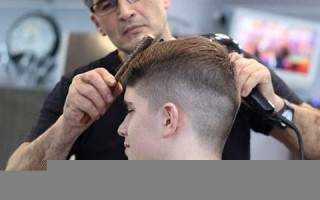 做梦剃头(男人做梦理发是啥兆头)