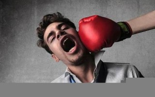 梦见自己打别人(梦见自己打别人小孩)